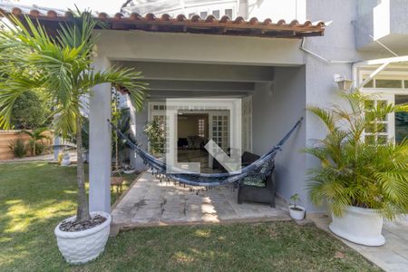 Casa de condomínio à venda com 1000m², 8 quartos e 4 vagas Casa de condomínio à venda com 1000m², 8 quartos e 4 vagasÁrea externa