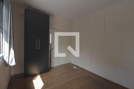 Casa para alugar com 100m², 3 quartos e 2 vagasQuarto 3