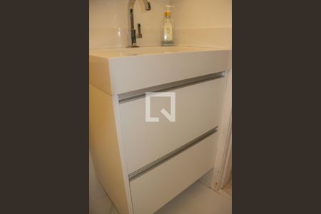 Apartamento à venda com 100m², 3 quartos e 1 vaga Apartamento à venda com 100m², 3 quartos e 1 vagaBanheiro