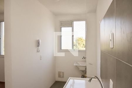 Apartamento à venda com 40m², 2 quartos e 1 vaga Apartamento à venda com 40m², 2 quartos e 1 vagaCozinha e Área de Serviço