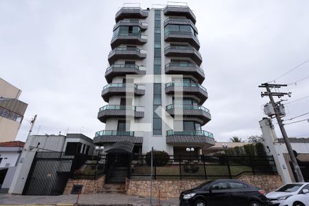 Apartamento à venda com 220m², 3 quartos e 2 vagasFachada e portaria