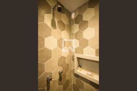Apartamento à venda com 73m², 2 quartos e 2 vagasChuveiro do banheiro