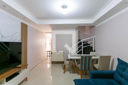 Sala de casa para alugar com 3 quartos, 75m² em Vila Araguaia, São Paulo
