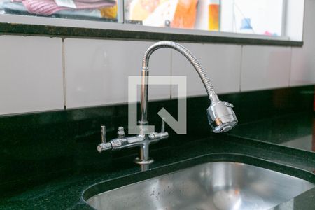 Casa à venda com 75m², 3 quartos e 2 vagasCozinha - Torneira