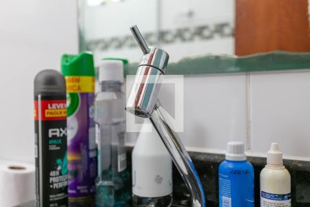 Casa à venda com 75m², 3 quartos e 2 vagasBanheiro - torneira