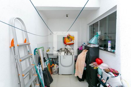 Casa à venda com 75m², 3 quartos e 2 vagasLavanderia