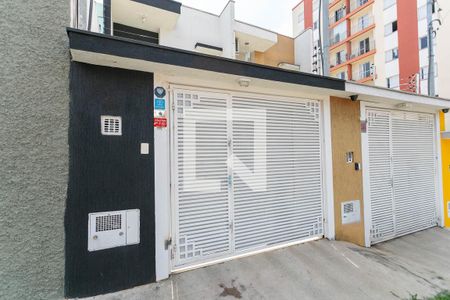 Casa à venda com 75m², 3 quartos e 2 vagasFachada
