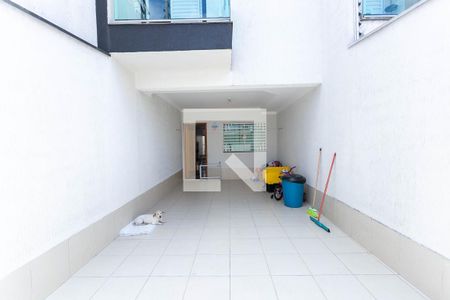 Casa à venda com 75m², 3 quartos e 2 vagasGaragem