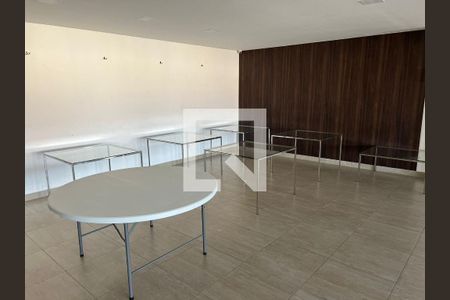 Apartamento para alugar com 43m², 2 quartos e 1 vaga Apartamento para alugar com 43m², 2 quartos e 1 vagaÁrea comum - Salão de festas