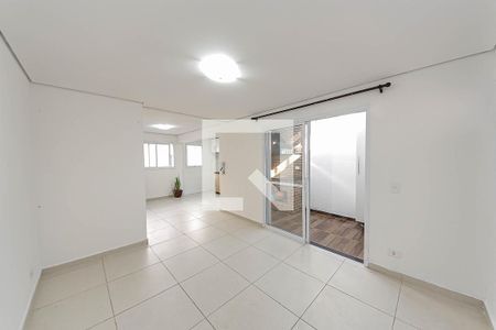 Sala de casa de condomínio à venda com 2 quartos, 82m² em Vila Santa Clara, São Paulo