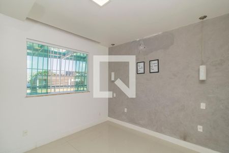 Sala de casa para alugar com 2 quartos, 195m² em Ramos, Rio de Janeiro