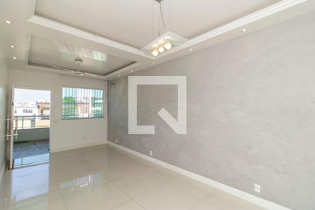 Sala de casa para alugar com 2 quartos, 195m² em Ramos, Rio de Janeiro