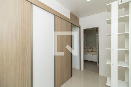 Quarto 1 de casa para alugar com 2 quartos, 195m² em Ramos, Rio de Janeiro