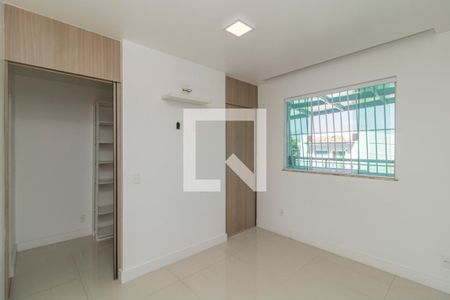 Sala de casa para alugar com 2 quartos, 195m² em Ramos, Rio de Janeiro