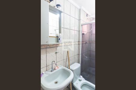 Banheiro de apartamento à venda com 2 quartos, 52m² em I.a.p.i., Osasco