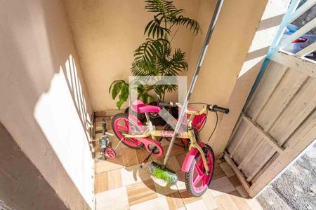 Casa à venda com 50565m², 4 quartos e sem vaga Casa à venda com 50565m², 4 quartos e sem vagaEntrada