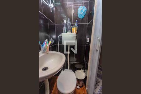 Casa à venda com 50565m², 4 quartos e sem vaga Casa à venda com 50565m², 4 quartos e sem vagaBanheiro