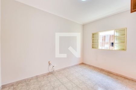 Casa para alugar com 110m², 3 quartos e 2 vagasQuarto 2