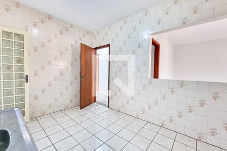 Casa para alugar com 110m², 3 quartos e 2 vagasCozinha