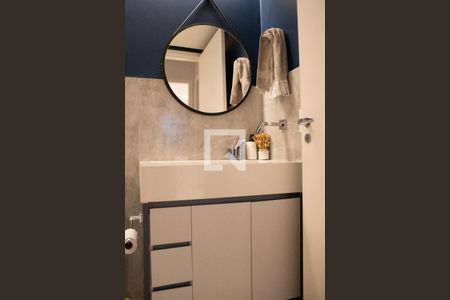 Apartamento para alugar com 67m², 2 quartos e 1 vaga Apartamento para alugar com 67m², 2 quartos e 1 vagaBanheiro social