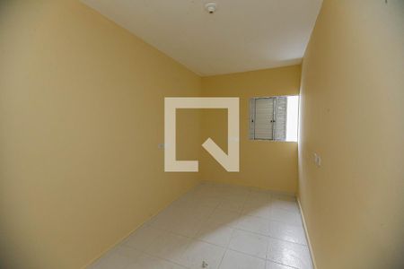 Quarto 2 de casa para alugar com 2 quartos, 50m² em Jardim Santa Teresinha, São Paulo