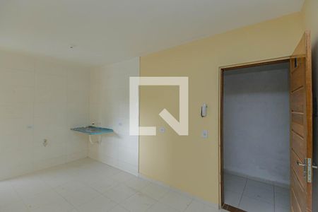 Sala/Cozinha de casa para alugar com 2 quartos, 50m² em Jardim Santa Teresinha, São Paulo