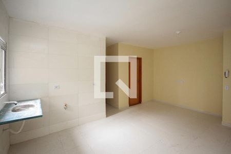 Sala e Cozinha de apartamento para alugar com 2 quartos, 50m² em Jardim Santa Teresinha, São Paulo
