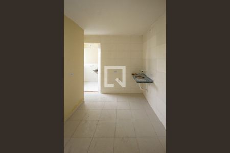 Cozinha de apartamento para alugar com 2 quartos, 50m² em Jardim Santa Teresinha, São Paulo