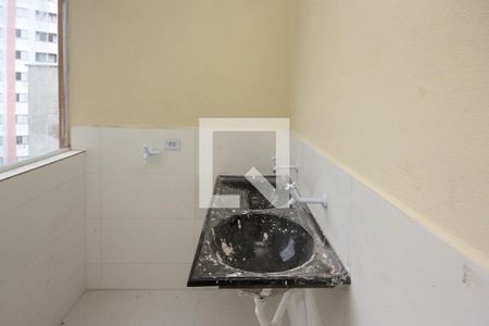 Área de Serviço de apartamento para alugar com 2 quartos, 50m² em Jardim Santa Teresinha, São Paulo