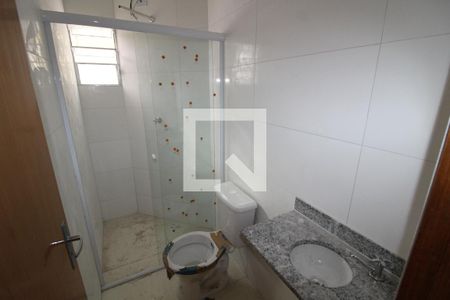 Banheiro de apartamento para alugar com 2 quartos, 50m² em Jardim Santa Teresinha, São Paulo