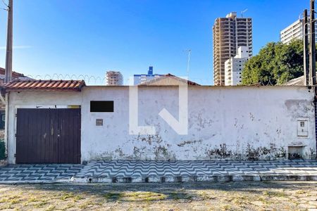Casa para alugar com 250m², 3 quartos e 3 vagasFachada