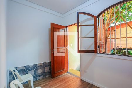 Sala de casa para alugar com 3 quartos, 153m² em Jardim Maria Duarte, São Paulo