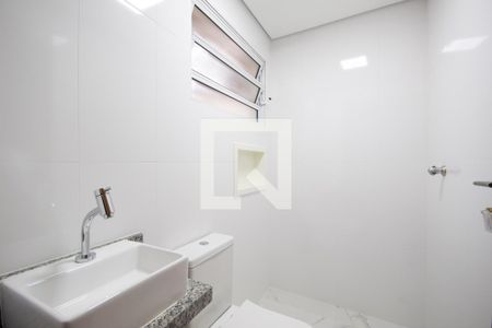 Casa para alugar com 105m², 2 quartos e 2 vagasBanheiro da Suíte 2