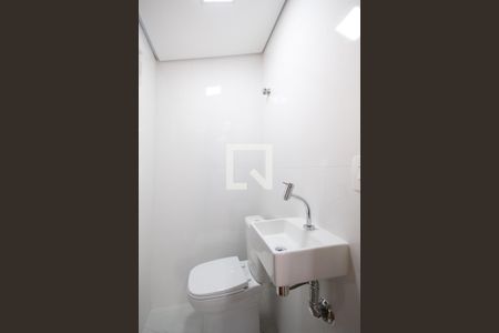 Casa para alugar com 105m², 2 quartos e 2 vagasBanheiro de serviço