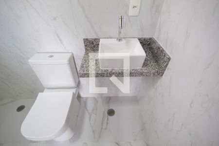 Casa para alugar com 105m², 2 quartos e 2 vagasBanheiro da Suíte 1
