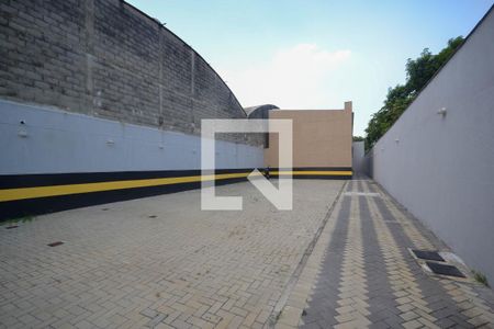 Garagem de casa para alugar com 2 quartos, 68m² em Heliópolis, Belford Roxo