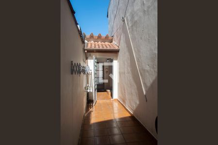 Casa à venda com 128m², 3 quartos e 2 vagasLateral