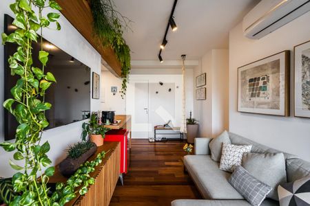 Sala de apartamento à venda com 2 quartos, 73m² em Cerqueira César, São Paulo