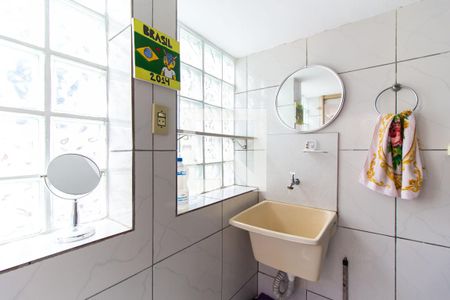 Casa à venda com 212m², 2 quartos e 1 vagaDepósito