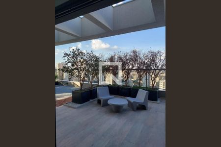 Studio à venda com 27m², 1 quarto e sem vaga Studio à venda com 27m², 1 quarto e sem vagaRooftop