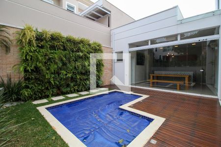 Casa de condomínio para alugar com 310m², 3 quartos e 2 vagasQuintal/Piscina