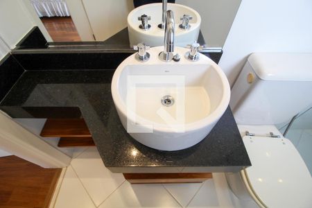 Casa de condomínio para alugar com 310m², 3 quartos e 2 vagasBanheiro da Suíte 2