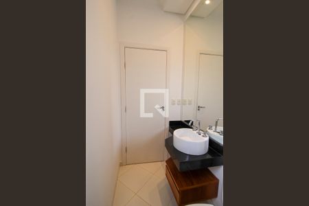 Casa de condomínio para alugar com 310m², 3 quartos e 2 vagasBanheiro da Suíte 2