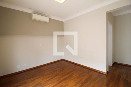 Casa de condomínio para alugar com 310m², 3 quartos e 2 vagasSuíte 3