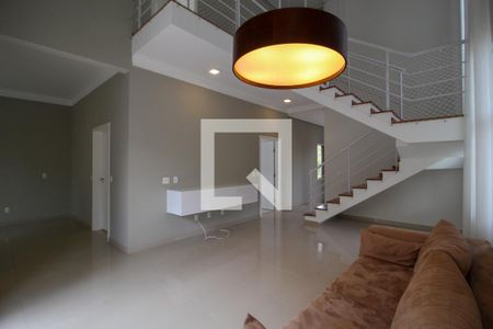 Casa de condomínio para alugar com 310m², 3 quartos e 2 vagasSala 
