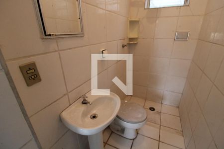 Casa à venda com 240m², 5 quartos e 4 vagasSuite 2 - Banheiro