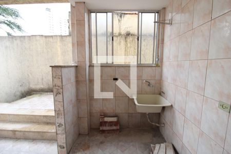 Casa à venda com 240m², 5 quartos e 4 vagasArea de serviço 2