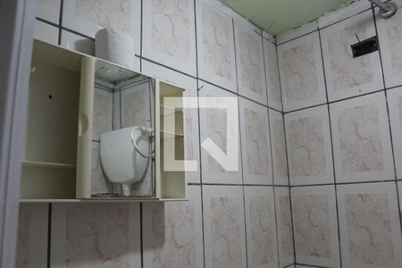 Banheiro de casa para alugar com 1 quarto, 38m² em Vila Nhocuné, São Paulo