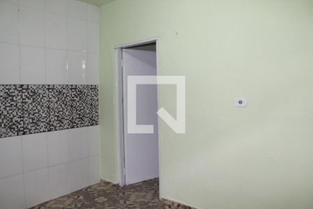 Cozinha de casa para alugar com 1 quarto, 38m² em Vila Nhocuné, São Paulo