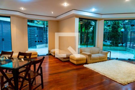 Apartamento à venda com 96m², 3 quartos e 2 vagasÁrea comum - Salão de festas